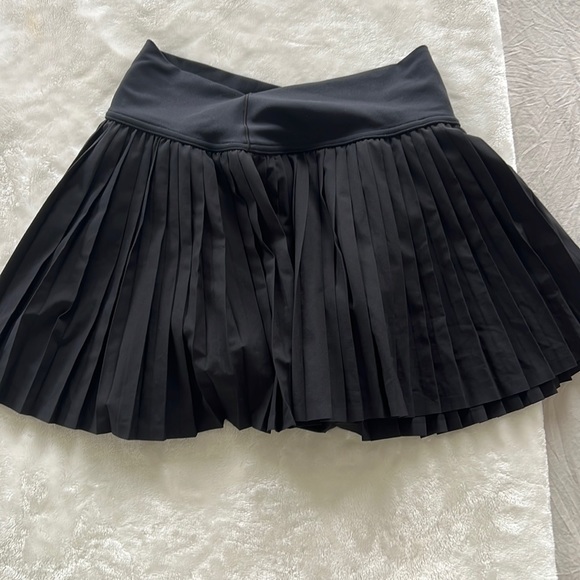 aerie Dresses & Skirts - black aerie tennis skirt